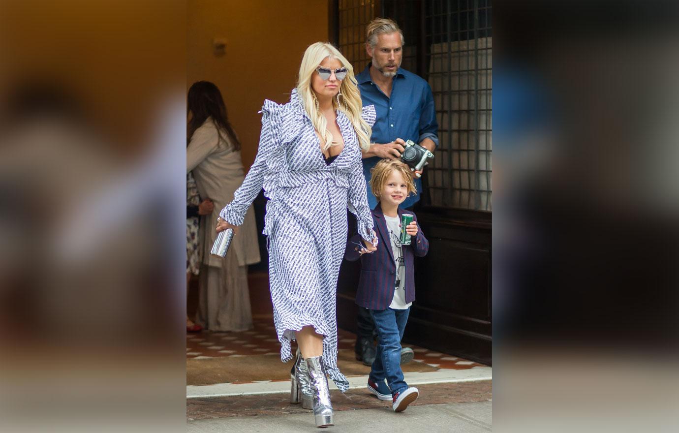 Jessica simpson baseball parrots son 5th birthday party 2