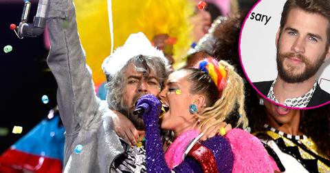 2015 MTV Video Music Awards – Fixed Show