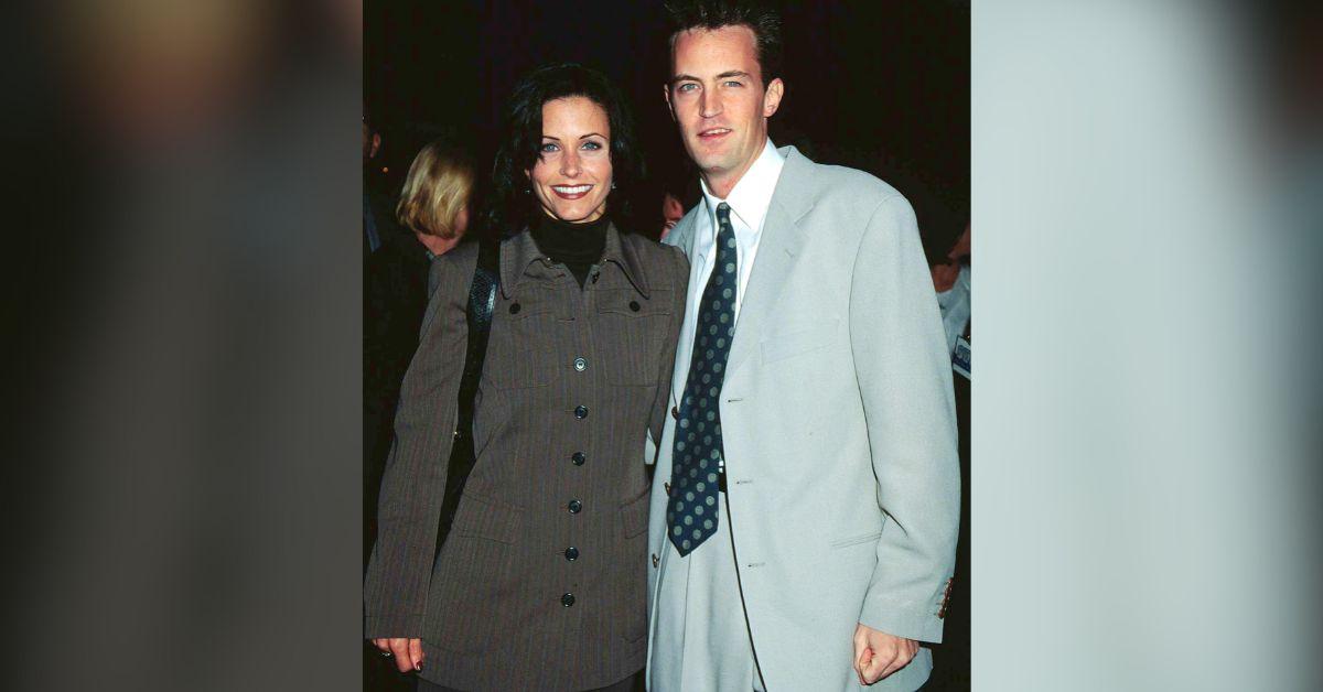 matthew perry courteney cox honors death