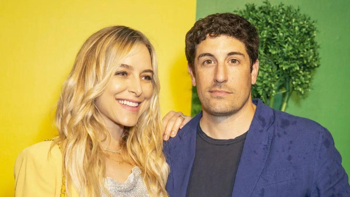 Photo of Jenny Mollen and Jason Biggs