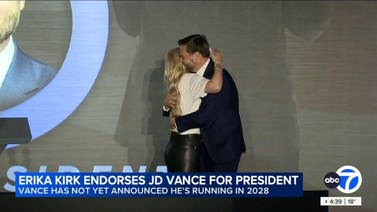 Image of Erika Kirk insisted hugging was part of her 'love language.'