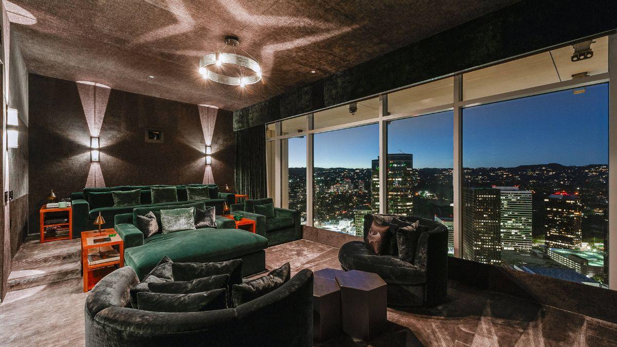 Image of The actor sold multiple luxury properties in his final years.