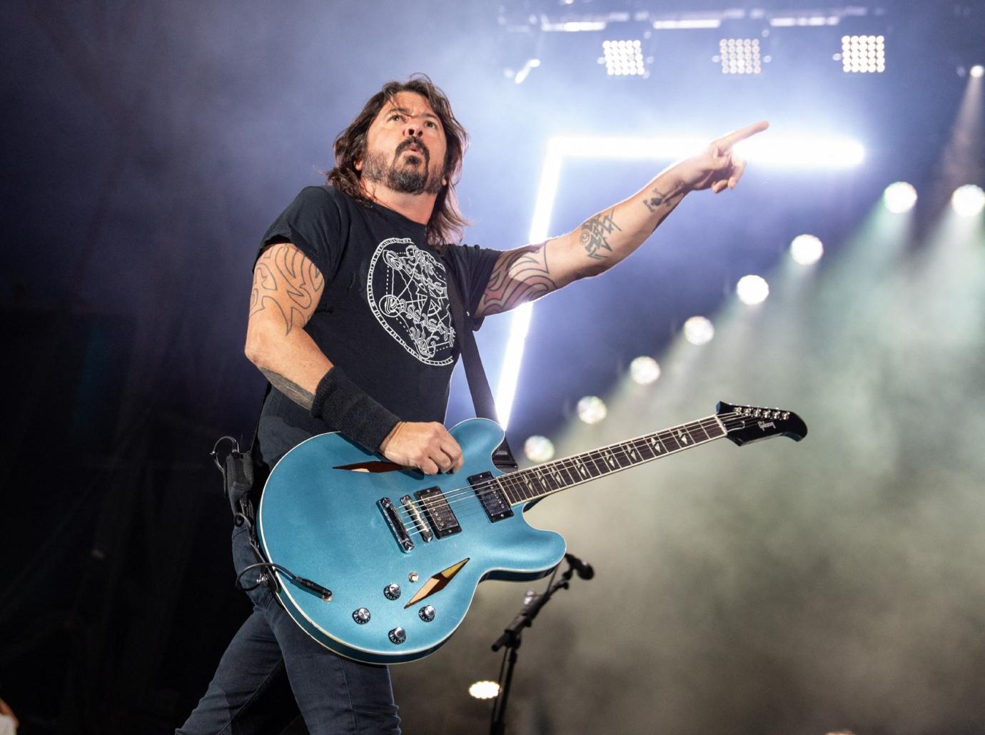 dave grohl refuses explain why thinks taylor swift doesnt sing live