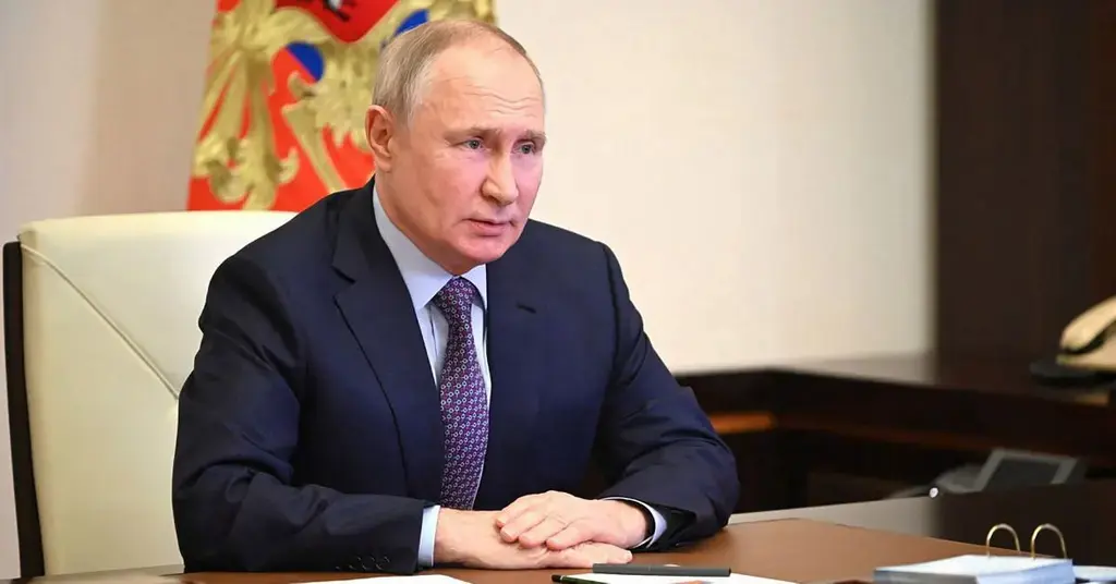 vladimir putin criticizes tucker carlsons softball questions