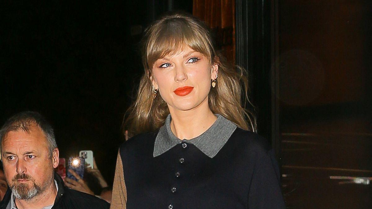 image of Taylor Swift writes from personal experiences.