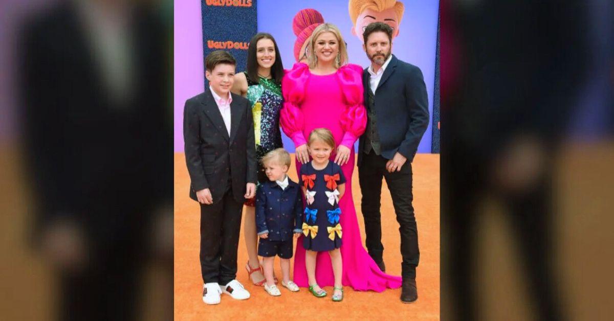 photo of Kelly Clarkson previously expressed how she was 'trying to just be there' for her kids amid her ex's cancer battle