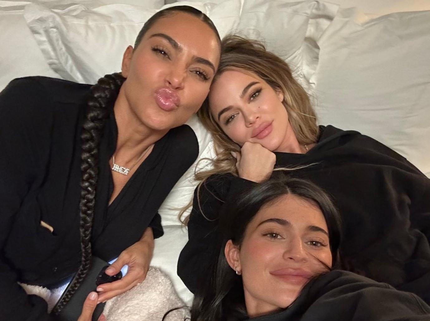Rob Kardashian Returns to Instagram to Post Rare Birthday Message to  'Darling' Sister Khloe, Khloe Kardashian, Rob Kardashian