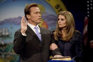 2011__05__Maria_Shriver_Arnold_Schwarzenegger_May17newnsea 300×203.jpg