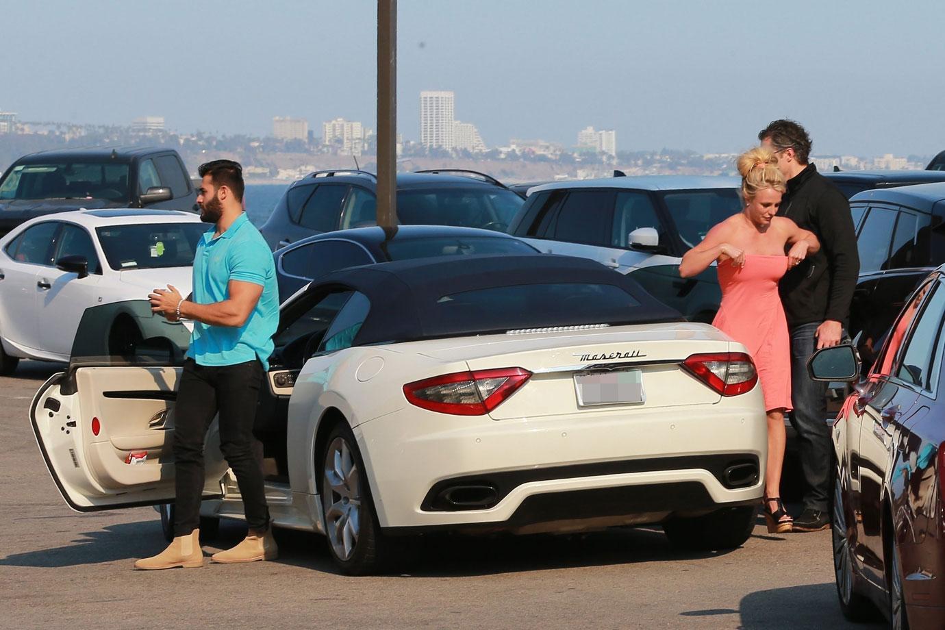 Britney Spears Boyfriend Sam Asghari Still Together Photos