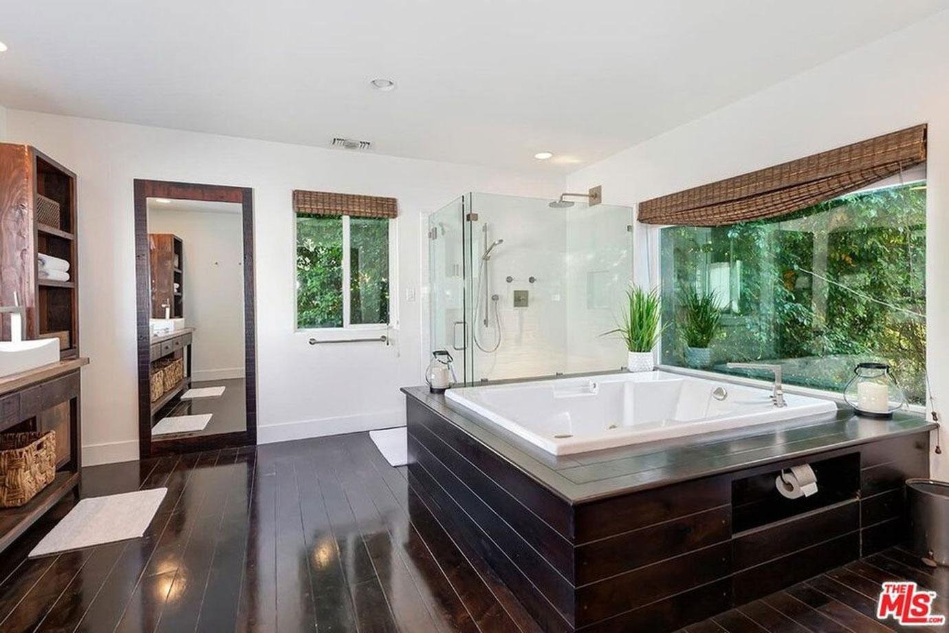 Actor Seth Rogen Sells West Hollywood Mansion For $2 Million: Photos