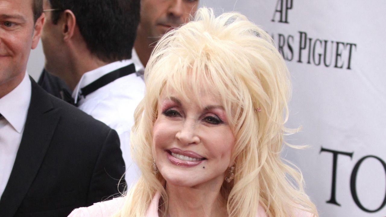 Image of Dolly Parton traveled to Germany a year before she died. 