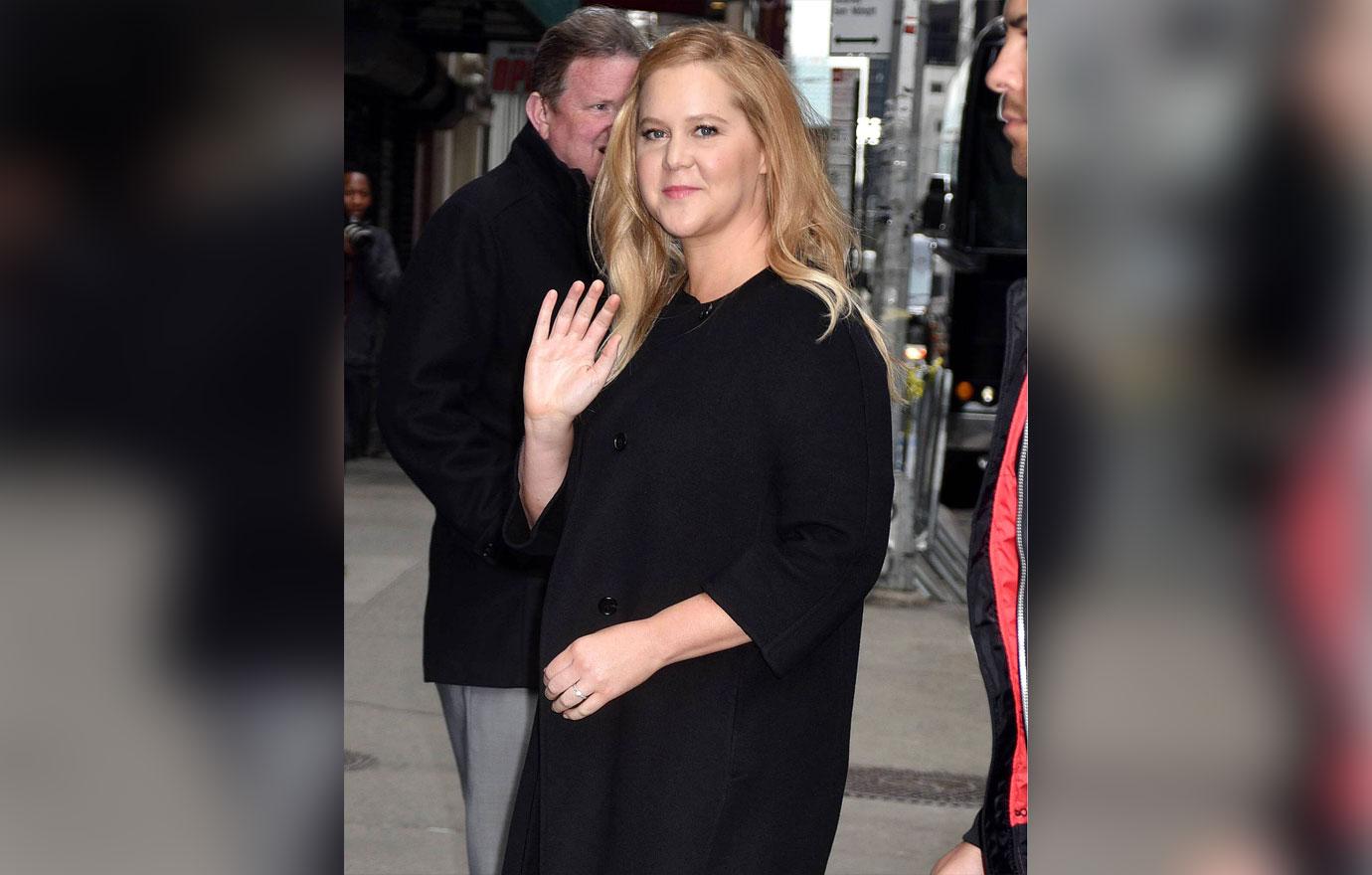 Amy Schumer Praises The Kardashians After Slamming Them On Snl