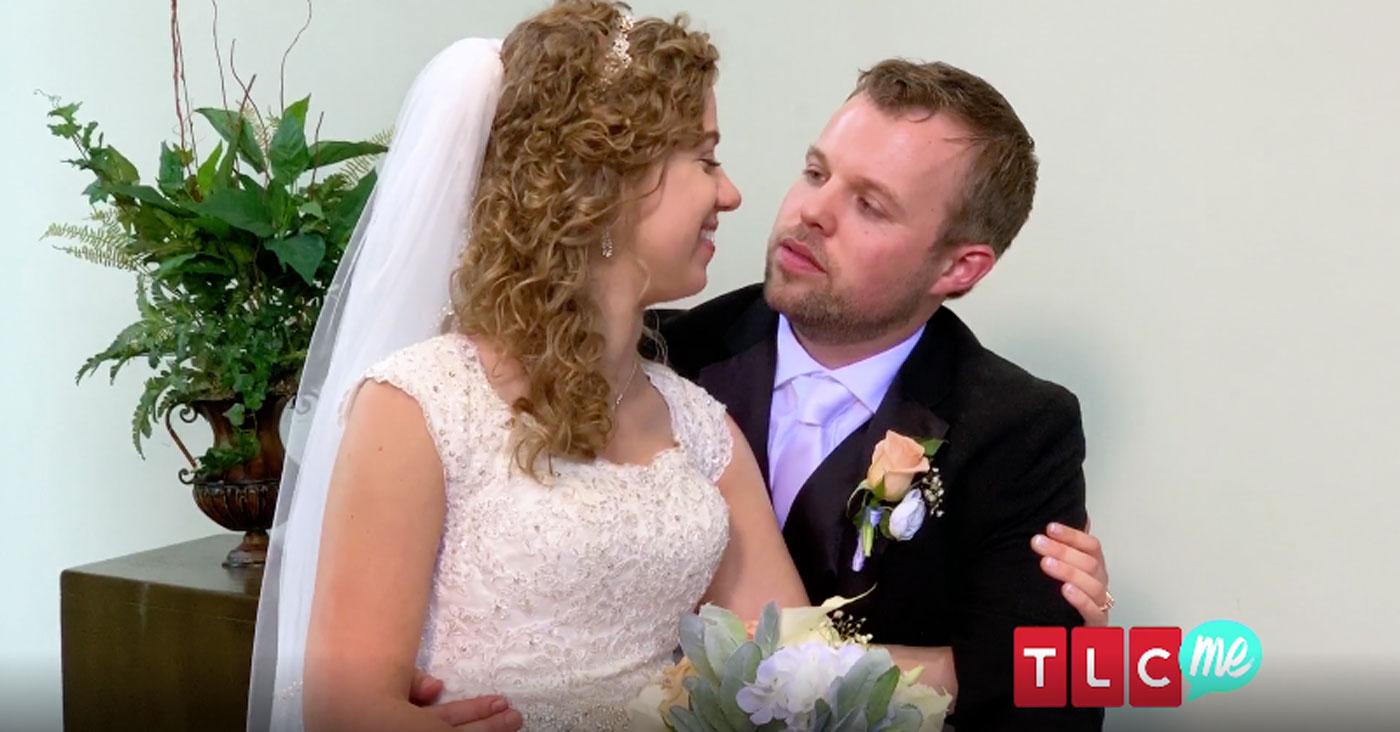 Fans think john david duggar abbie burnett may have kissed before wedding 02