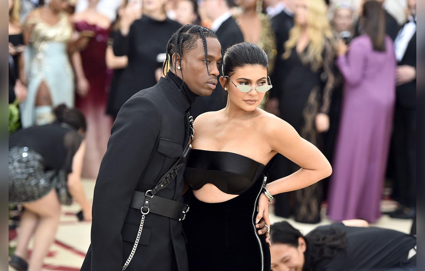 Heavenly Bodies: Fashion &amp; The Catholic Imagination Costume Institute Gala