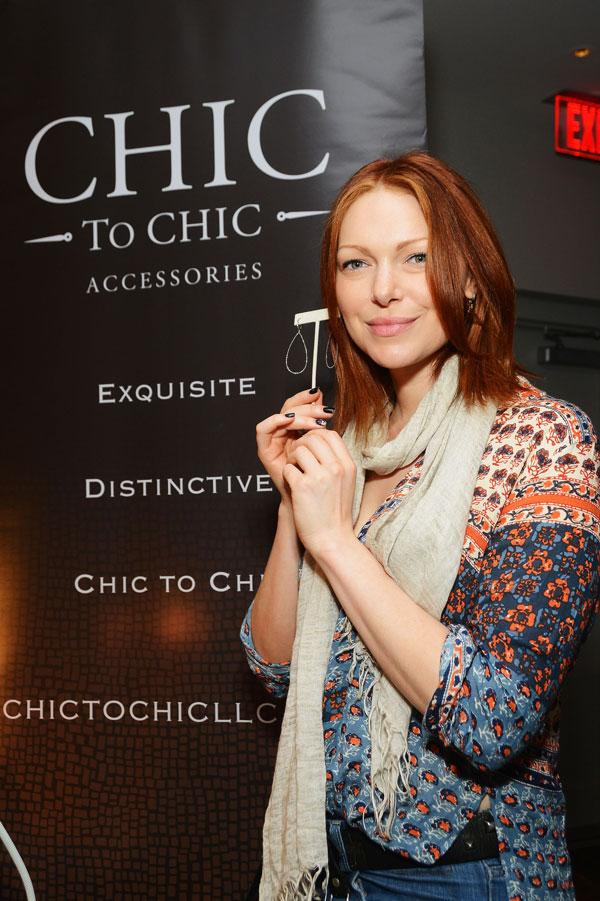 Laura Prepon Chic to Chic Accessories