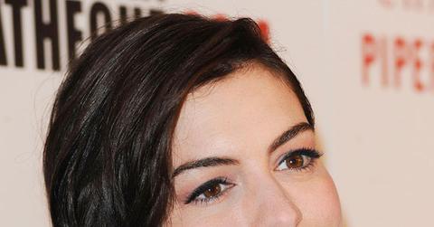 Anne hathaway black dess