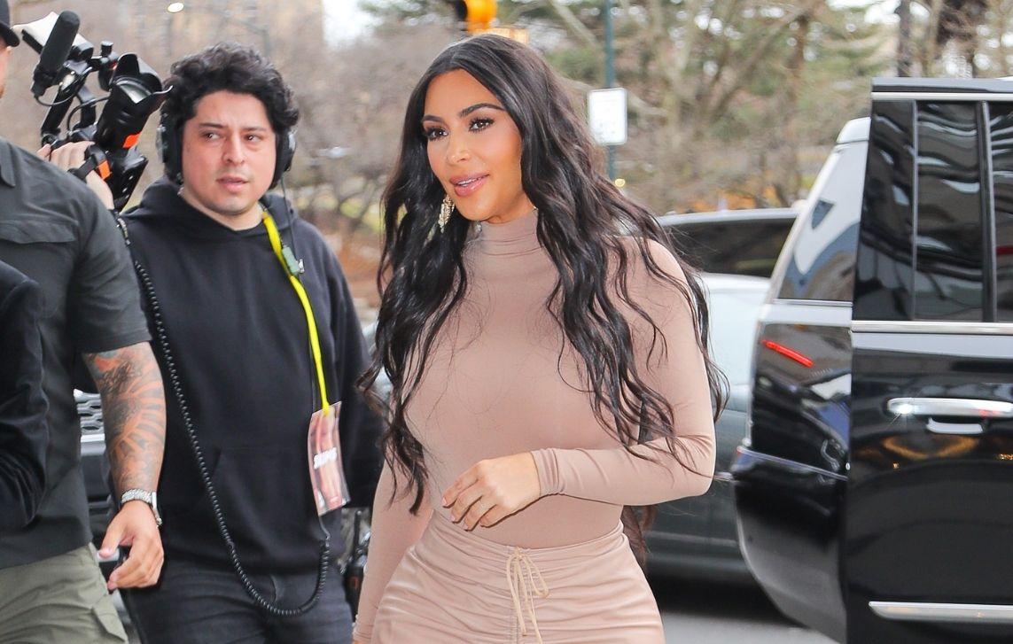 kim kardashian pete davidson rented out theaterstaten island movie date