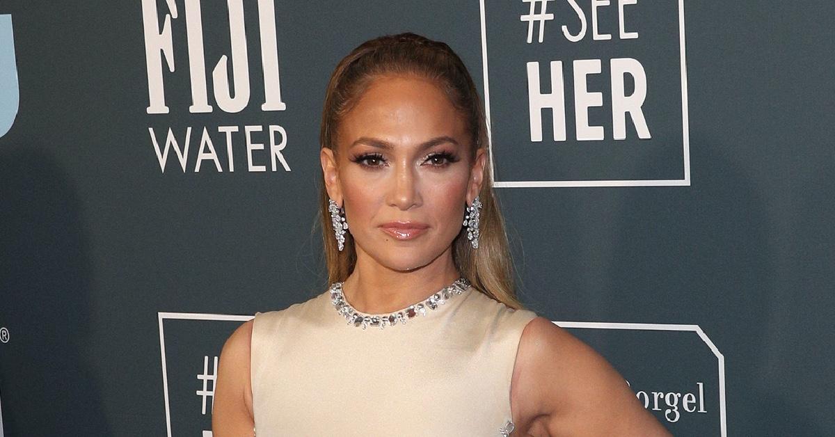 Jennifer Lopez Shares Maskless Photo, Despite Strict COVID Safety ...