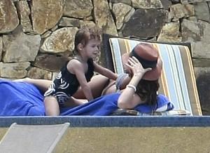 2011__05__FP_7308745_Alba_Jessica_FP4_FLY_051311 300×218.jpg