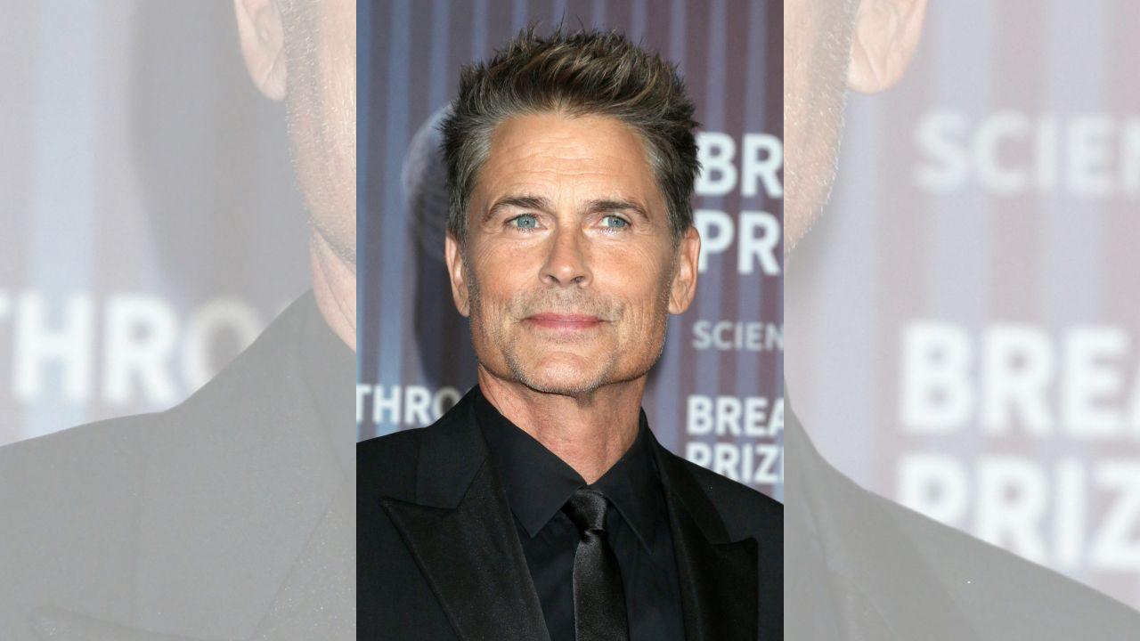 Image of The actor sang a rewritten rendition of 'Proud Mary' during the performance.