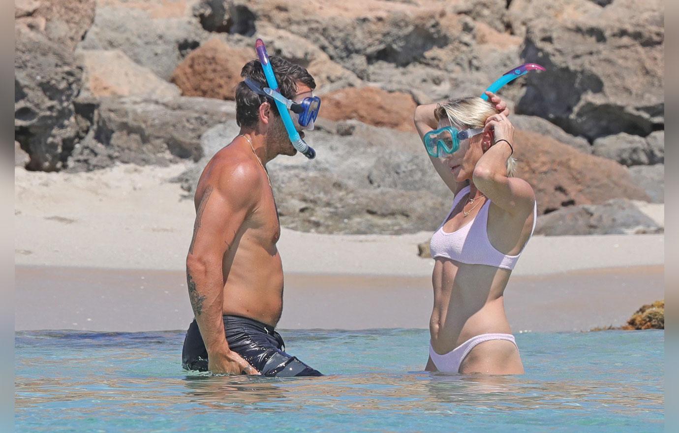 Pics Robin Wright And Her Husband Pack On The Pda During Their Honeymoon