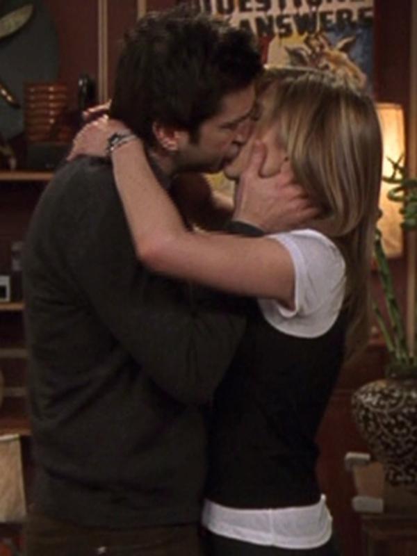 Ross rachel kissing friends finale