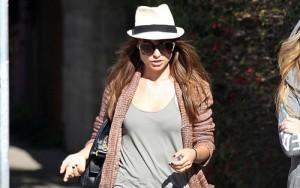 2011__01__Olivia_Wilde08_jan18a 300×188.jpg