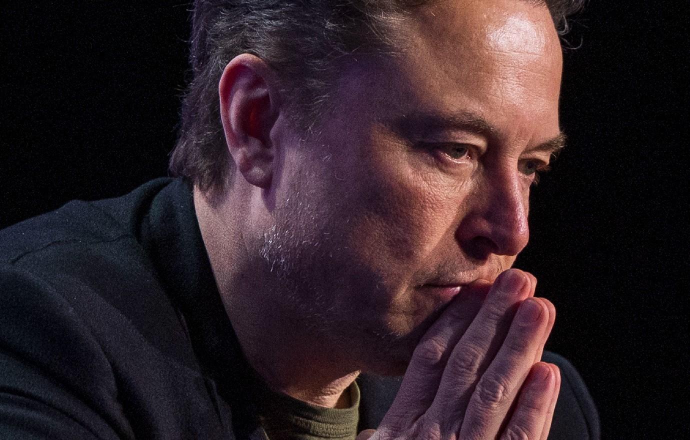 creepy elon musk giving taylor swift child kamala harris endorsement