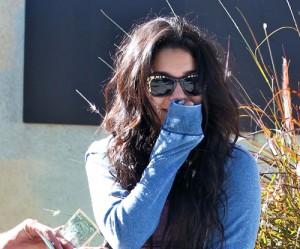 2010__12__Vanessa_Hudgens_Dec29_main 300×249.jpg