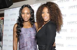 2011__08__Venus Serena Williams Aug29ne 300&#215;196.jpg