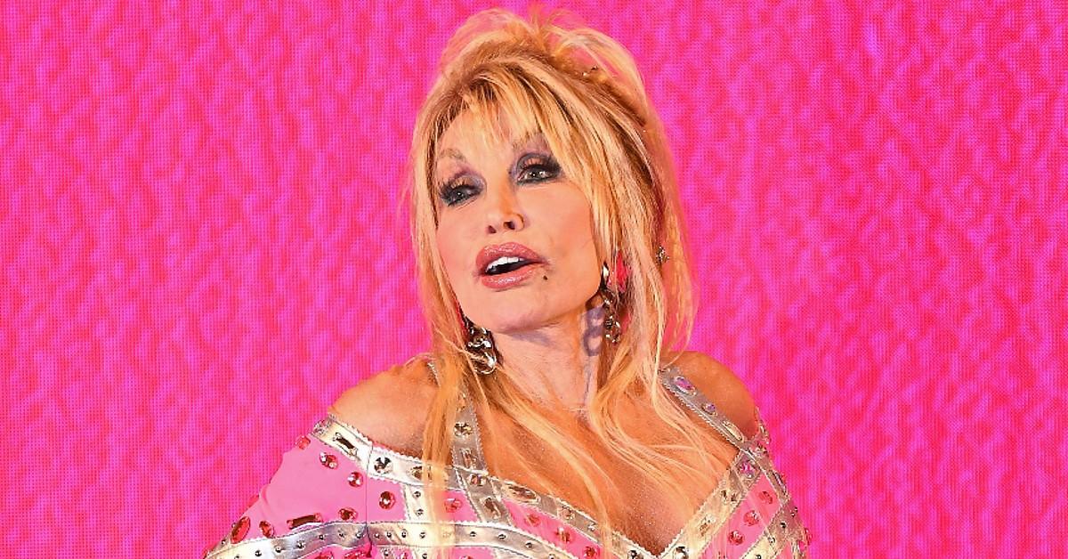 Dolly Parton Refuses to 'Tone Down' Her Look For Anyone