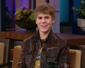 2011__01__Justin_Bieber_Jan31newsnea3 300×240.jpg