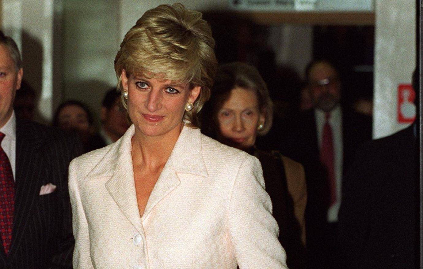 princess diana tore corset prior going met gala john galliano reveals