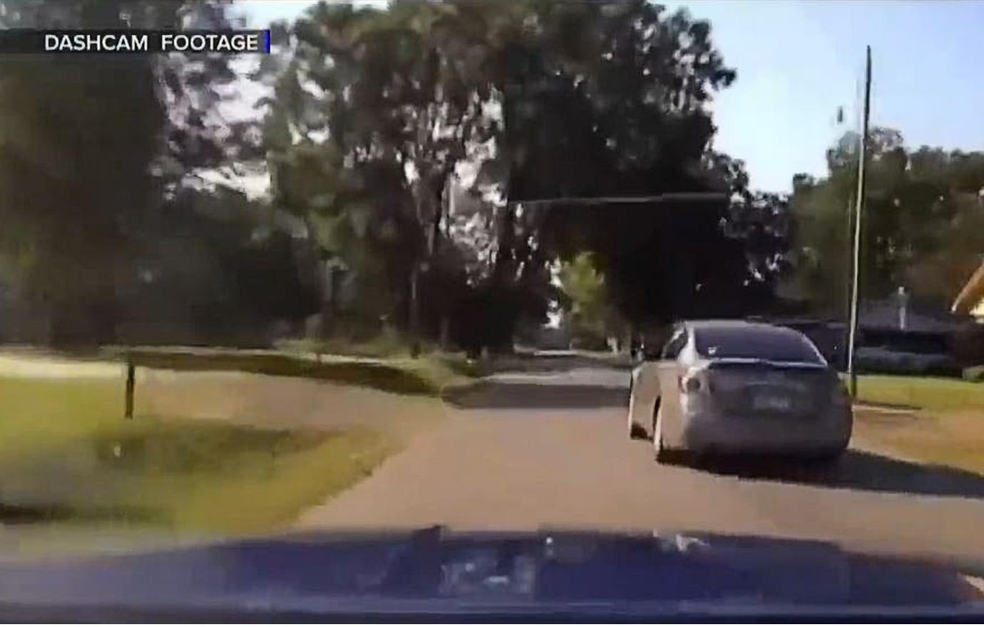 dashcam footage catches daring mph police chase