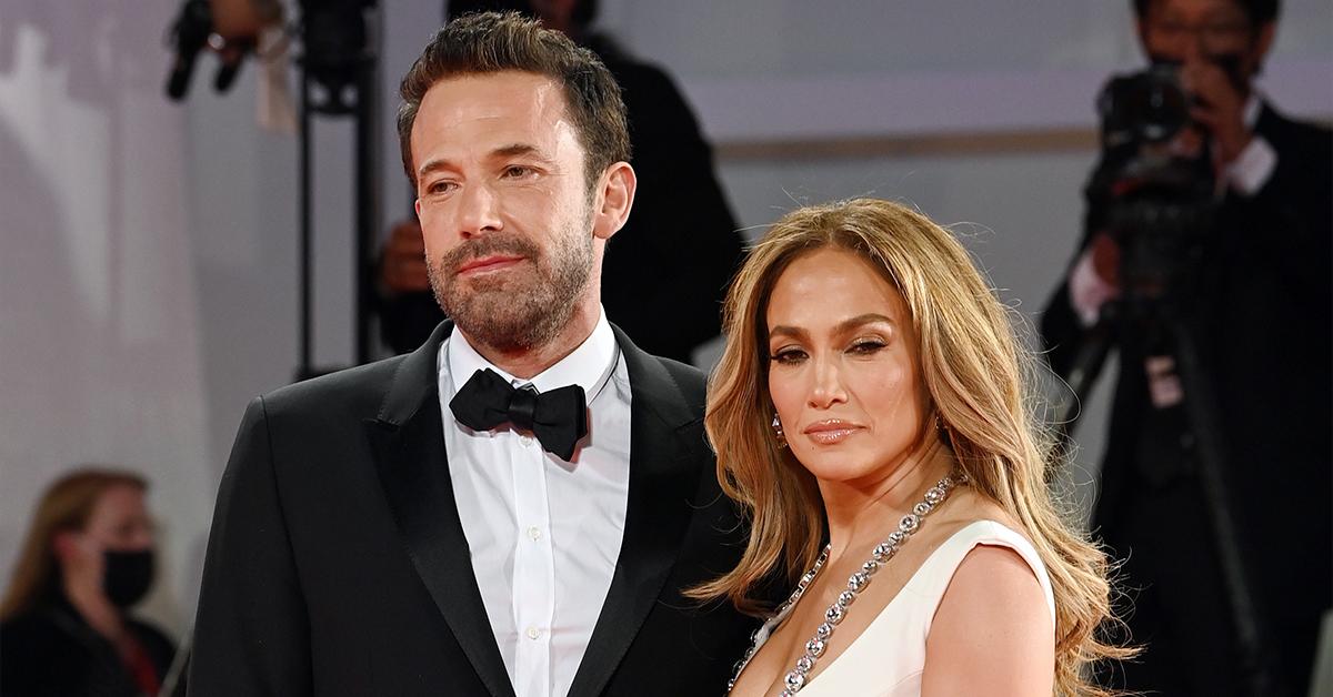 Jennifer Lopez & Ben Affleck Host Food Drive With His Daughters