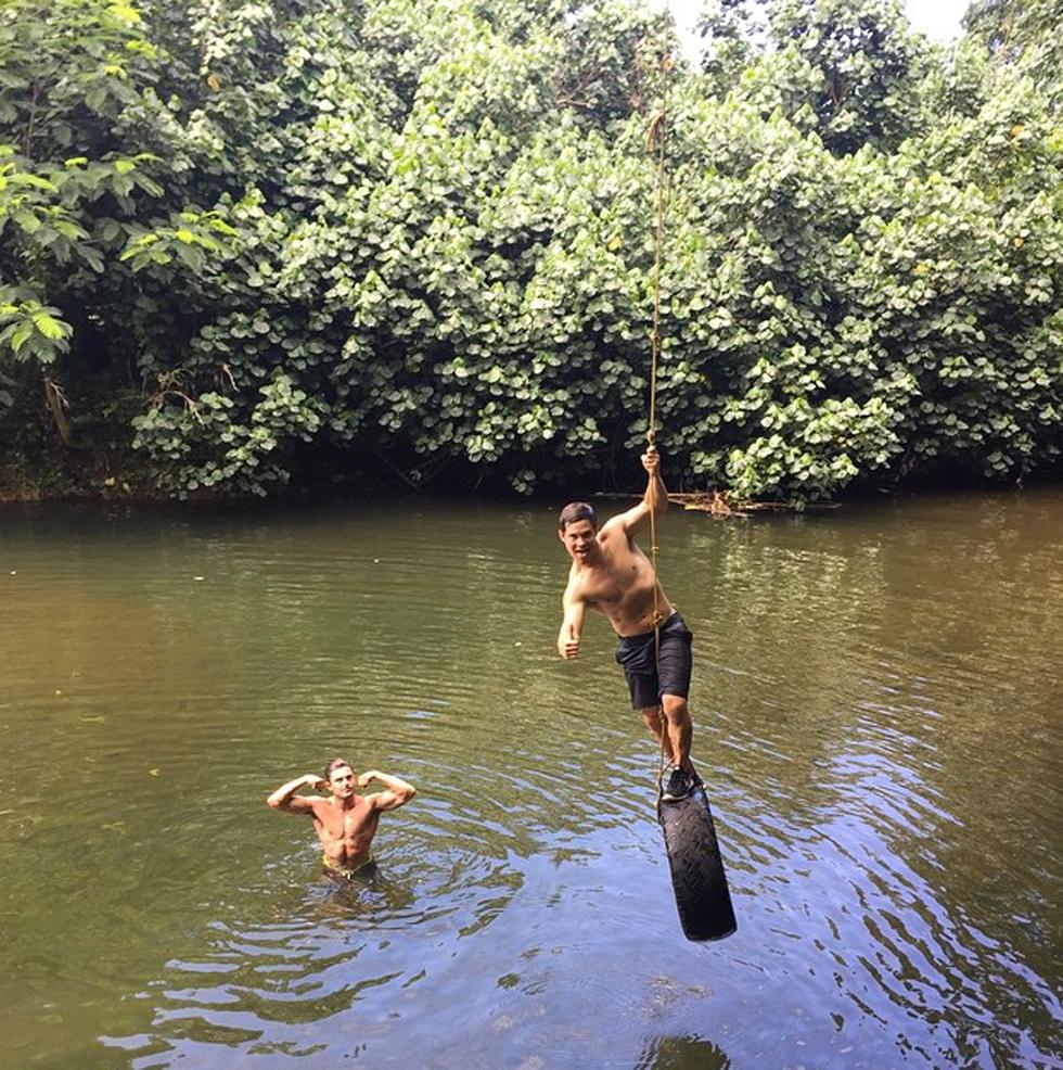 Zac efron adam devine tire swing