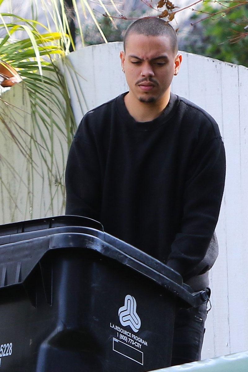 Ashlee Simpson No Makeup Evan Ross 04