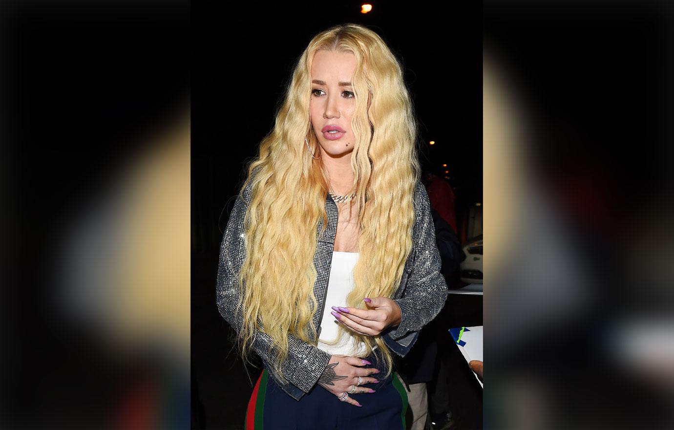 Iggy Azalea Dines at Craig&#8217;s Restaurant