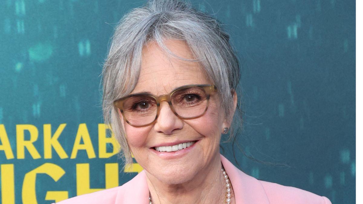 Photo of Sally Field