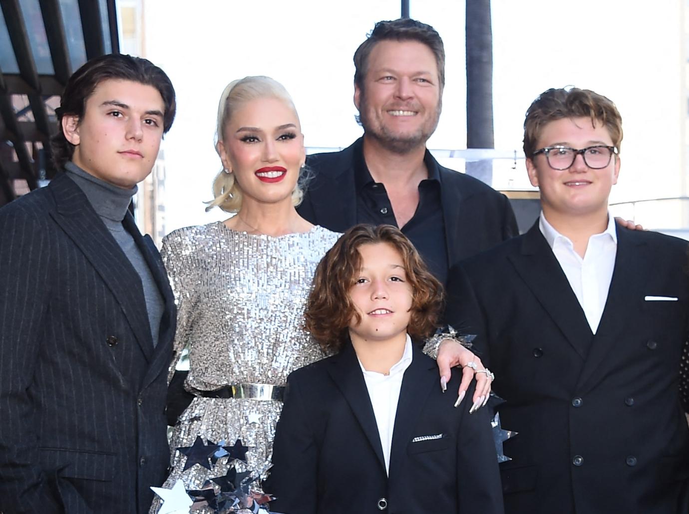 gwen stefani blake shelton two broken people met