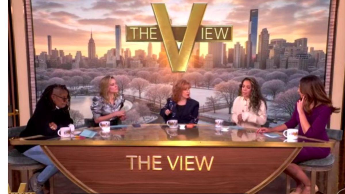 Image of The show's producer addressed backlash against Savannah Chrisley's guest-hosting gig.