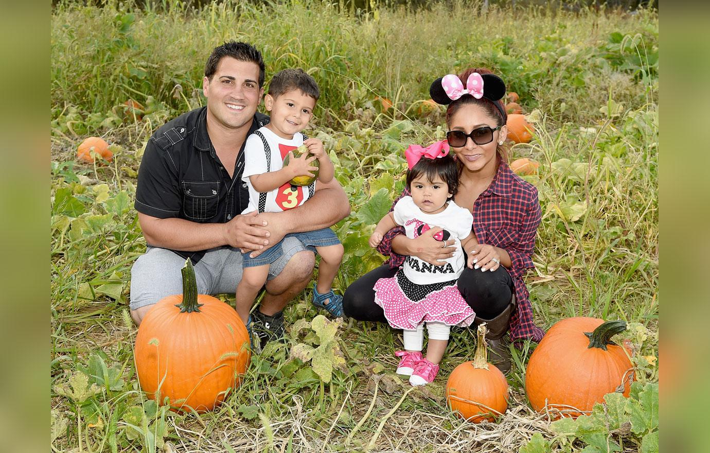 'Jersey Shore' Nicole and Deena Enjoy a 'Mama Meatballs' Day Out