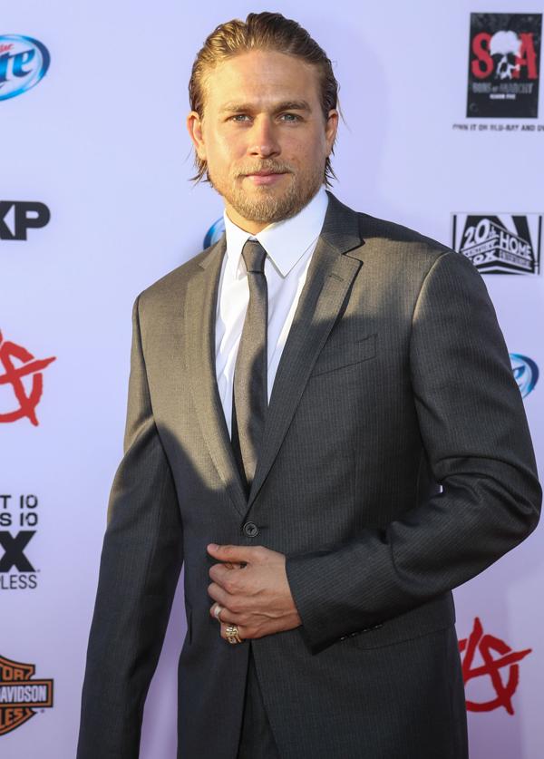 Charlie Hunnam Films Et Programmes Tv Charlie Hunnam Exits Fifty Shades of Grey Movie! See Why