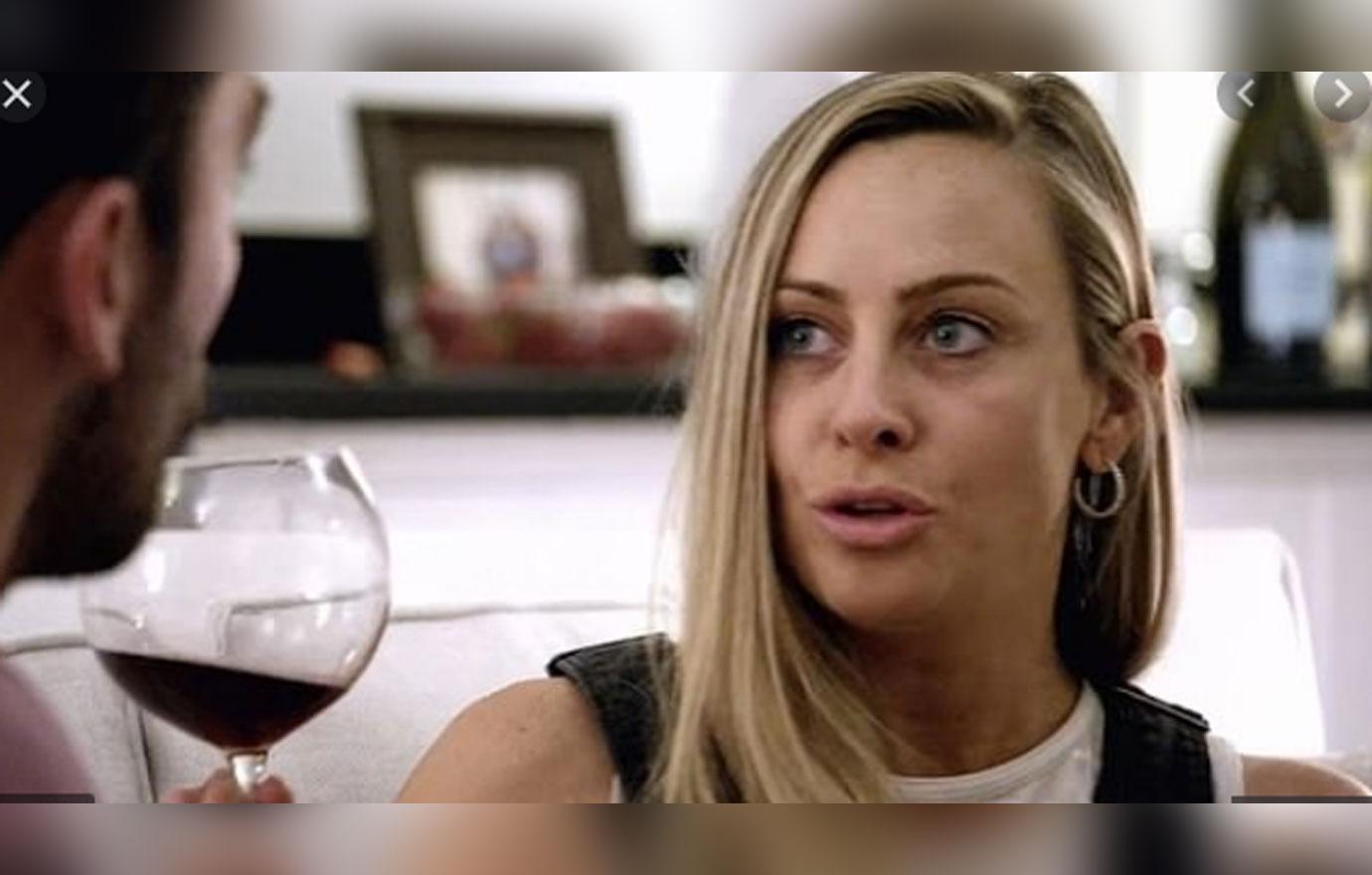 Jessica and her giant wine glasses : r/LoveIsBlindOnNetflix