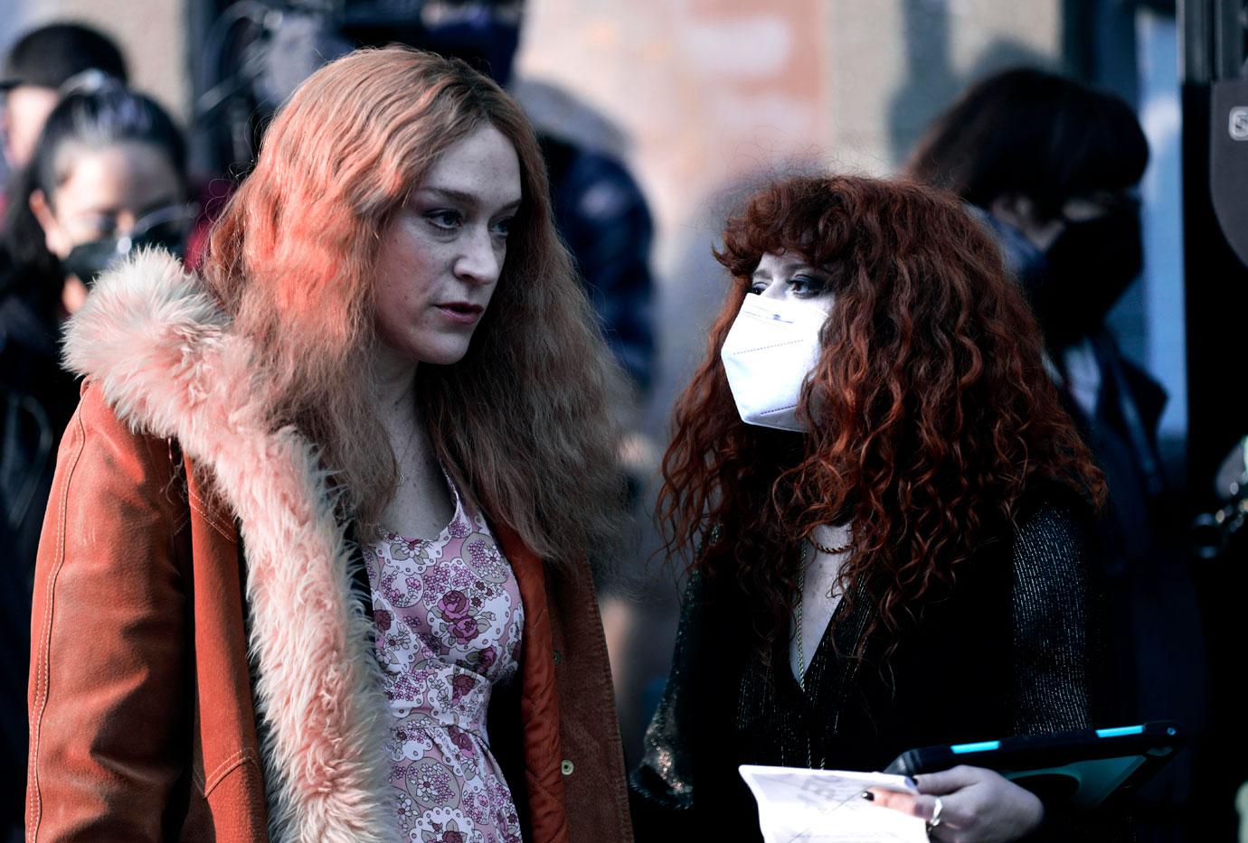 annie murphy chloe sevigny and natasha lyonne on set of russian doll