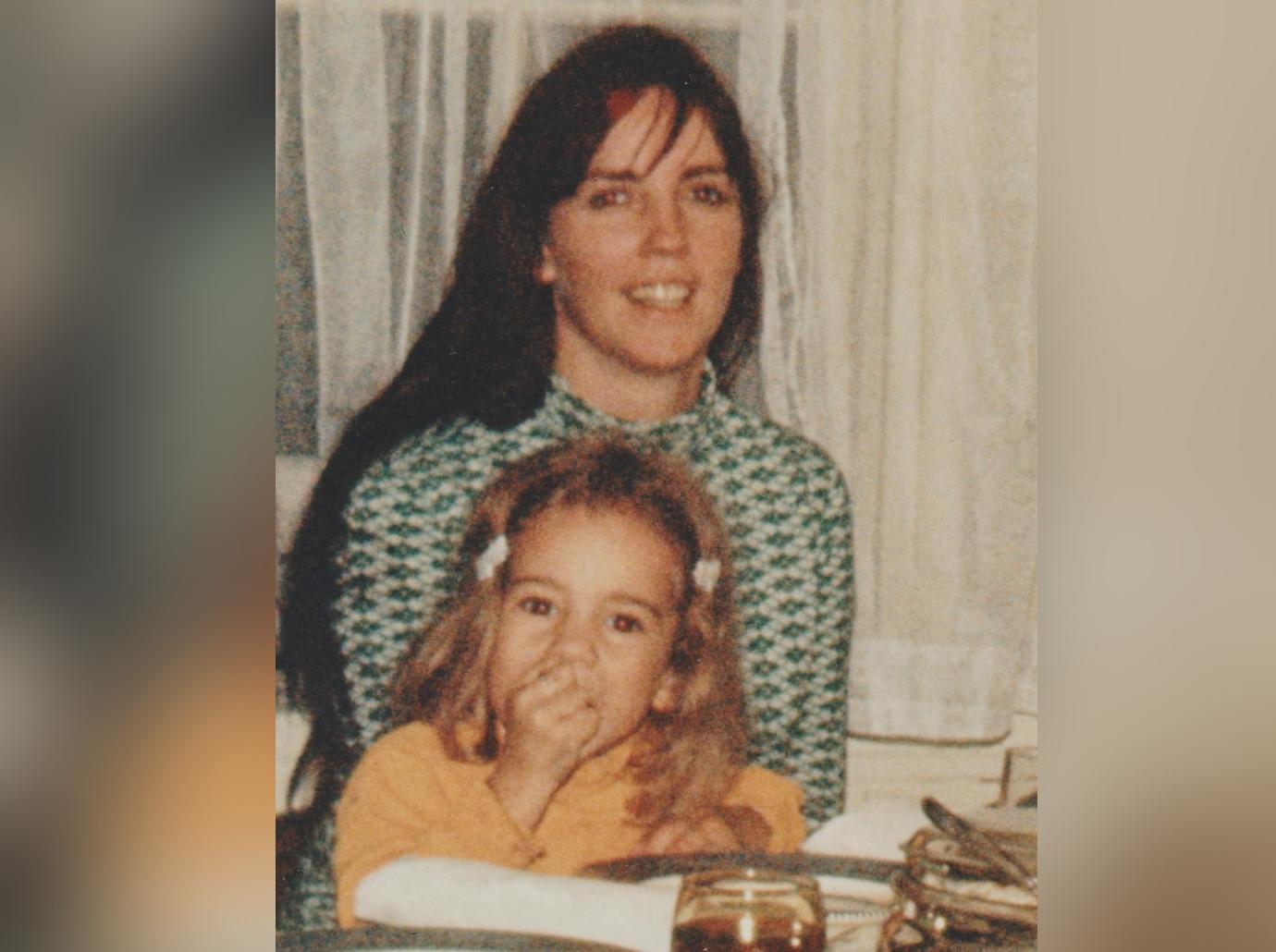 mariah carey sister mom died same day