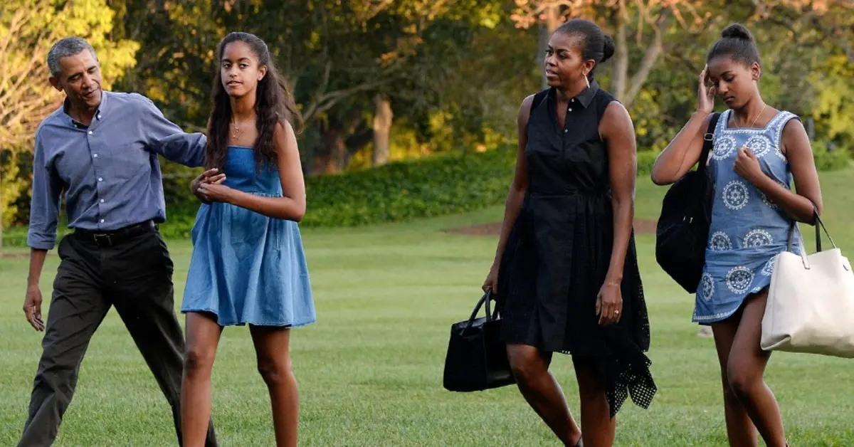 Photo of Barack, Michelle, Malia and Sasha Obama