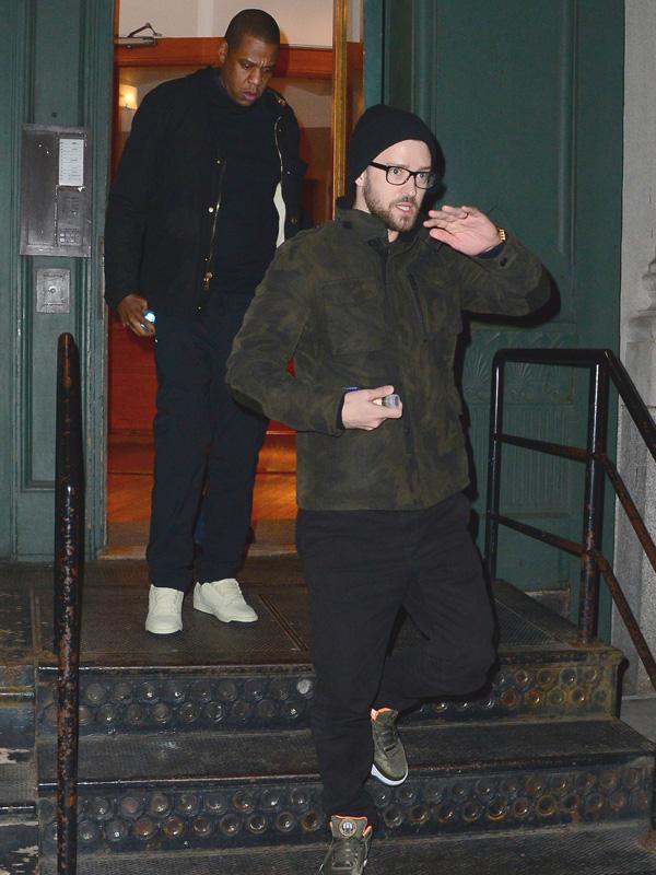 Jay Z and Justin Timberlake coming out of Taylor Swift&#8217;s home in NYC