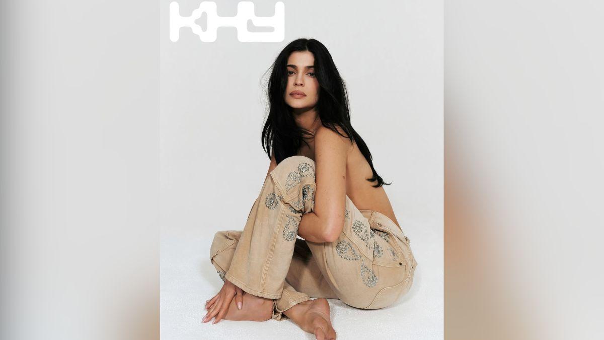 Image of Kylie Jenner posed topless for KHY.
