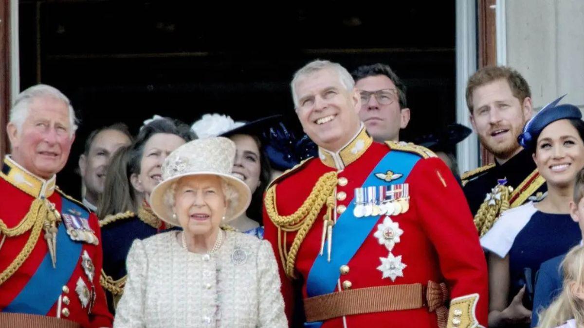 image of royal family 